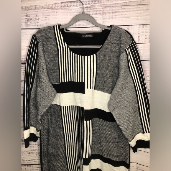 VENUS Black and White 3/4 Sleeve Scoop Neck Sweater Dress - Picture 7 of 14